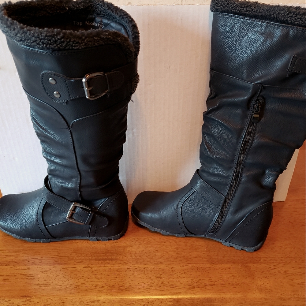 Women's Tall (black) Boots size(5½) by TOP Moda